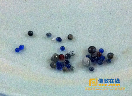 净慧长老化身窑开启 初拣出血舍利